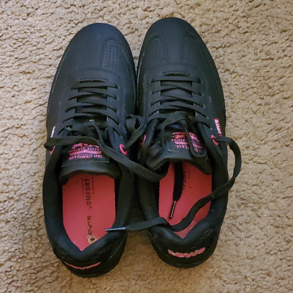 ❤❤FINAL PRICE❤❤ Levi's Sport Sneakers